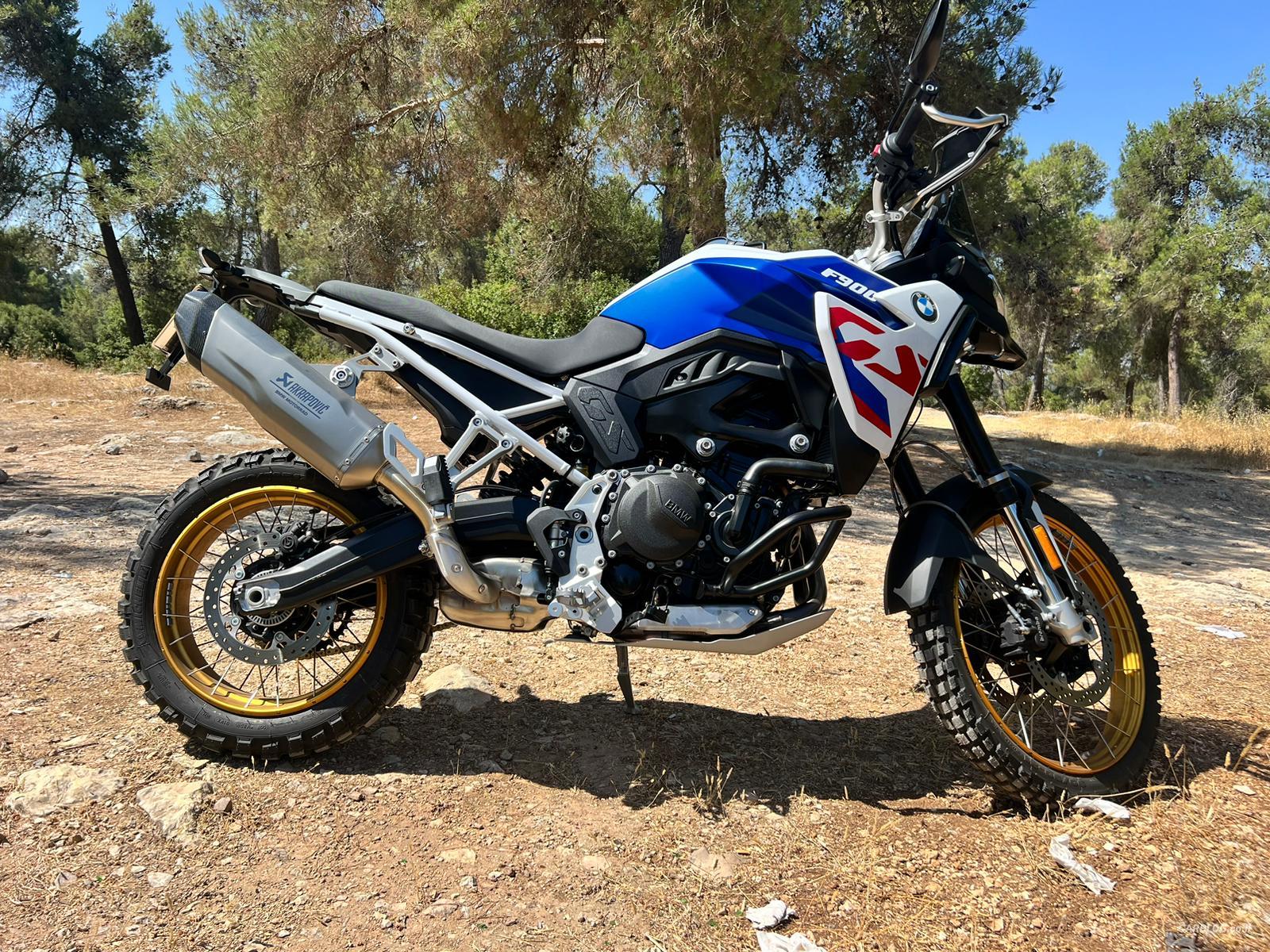 ביקורת אופנוע BMW F 900 GS