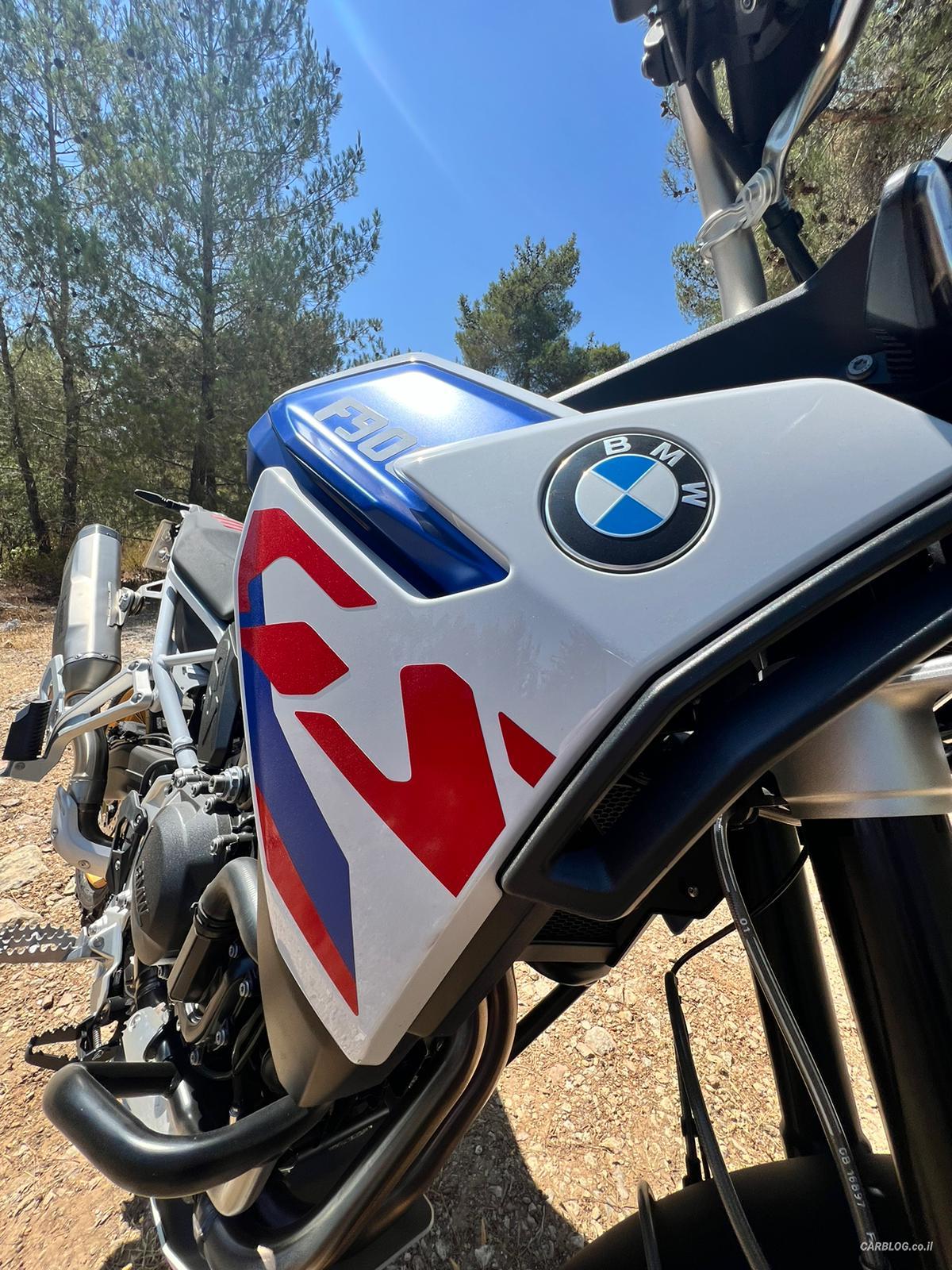 ביקורת אופנוע BMW F 900 GS