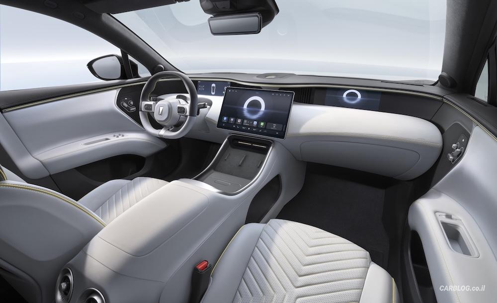 אווטאר 11 - רכב חשמלי פנים הרכב